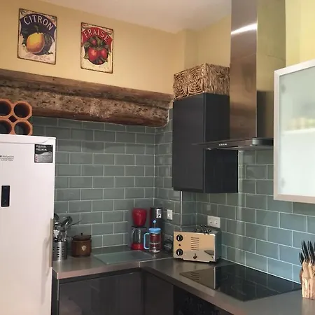 Du Chateau De La Motte * Joue-du-Plain