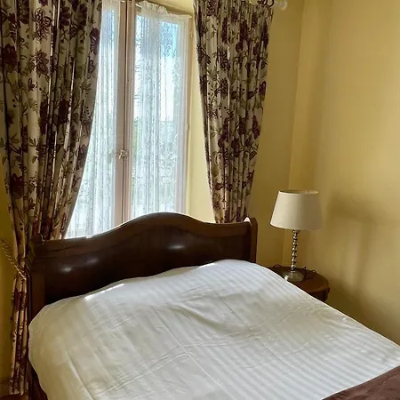 Du Chateau De La Motte Holiday home *