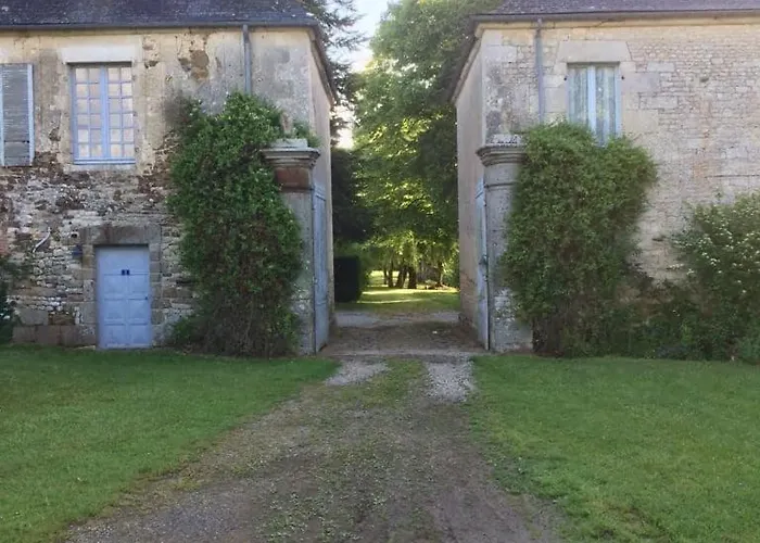 Du Chateau De La Motte Holiday home Joue-du-Plain